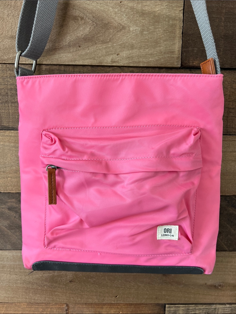 ORI London Women's Kennington Crossbody Bag in Baroque Pink - Picture 2 of 10